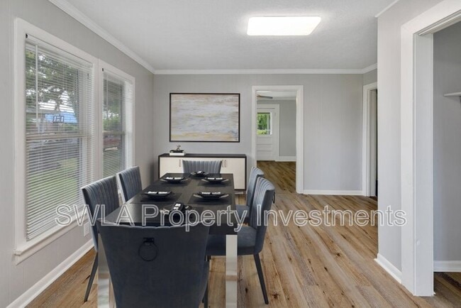 Building Photo - 711 16th St