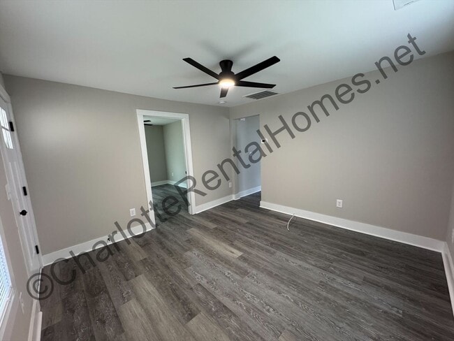 Building Photo - Cherryville - Updated home