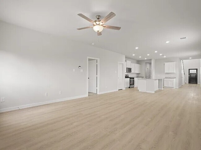 Building Photo - 17103 King Eider Rd