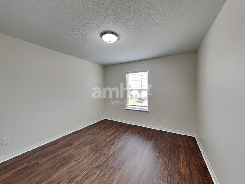 Building Photo - 4860 Windbourne Way