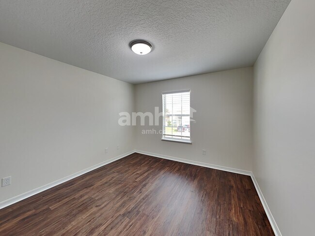 Building Photo - 4860 Windbourne Way