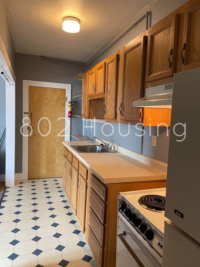Building Photo - Central Randolph Apartments