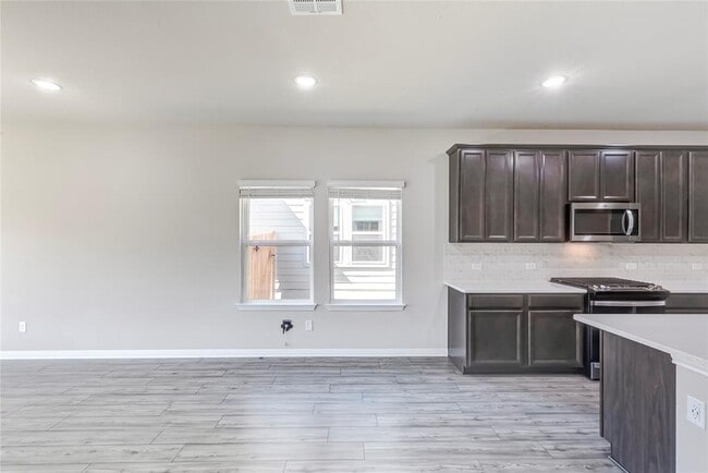 Building Photo - 2853 Moyer Ln