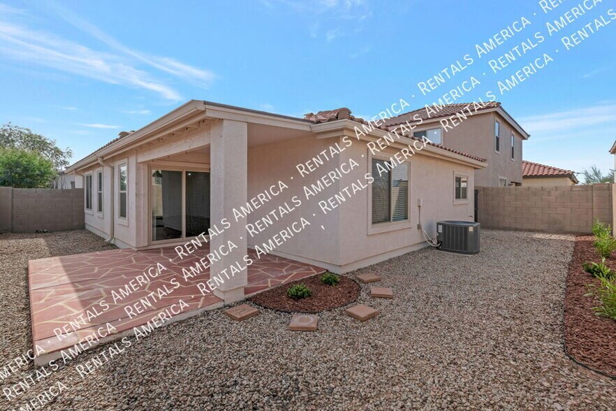 Building Photo - 3502 S Chaparral Rd