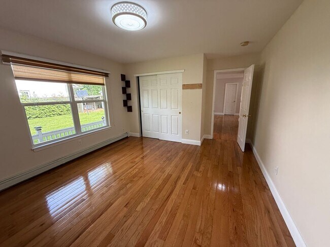 Building Photo - 109 Adirondack Dr
