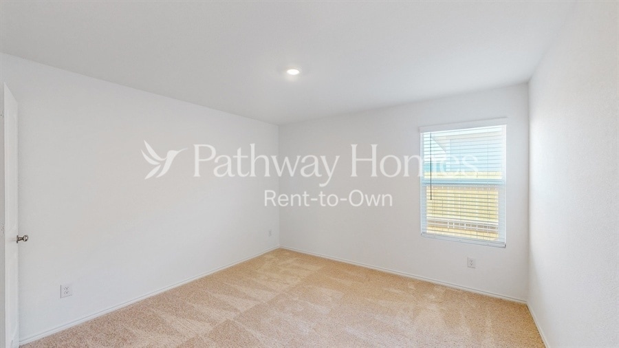 Building Photo - 1329 Plum Rd