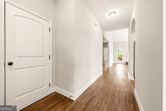 Building Photo - 54 Holsteiner Ln