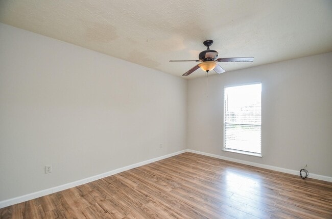 Building Photo - 7623 Kite Hill Dr