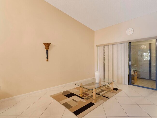 Building Photo - 3928 Vine Trail