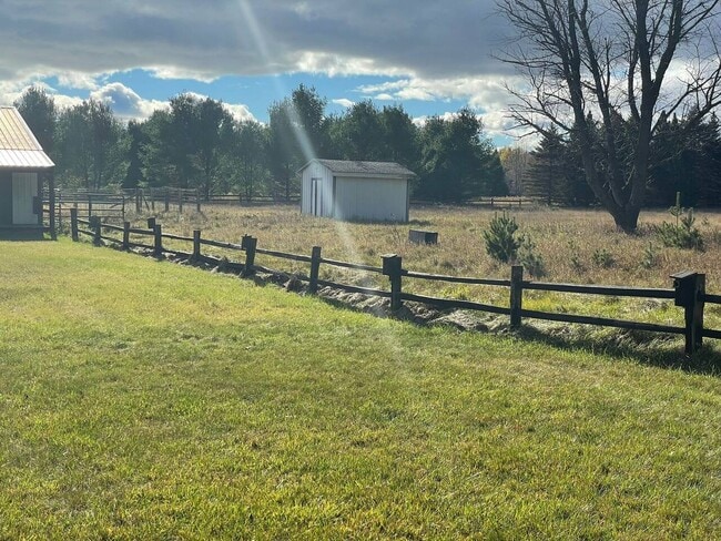 Building Photo - N3185 Seward Heights Rd