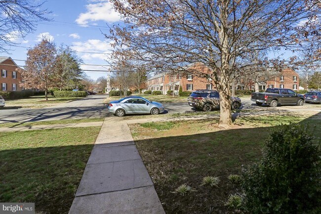 Building Photo - 6507 10th St