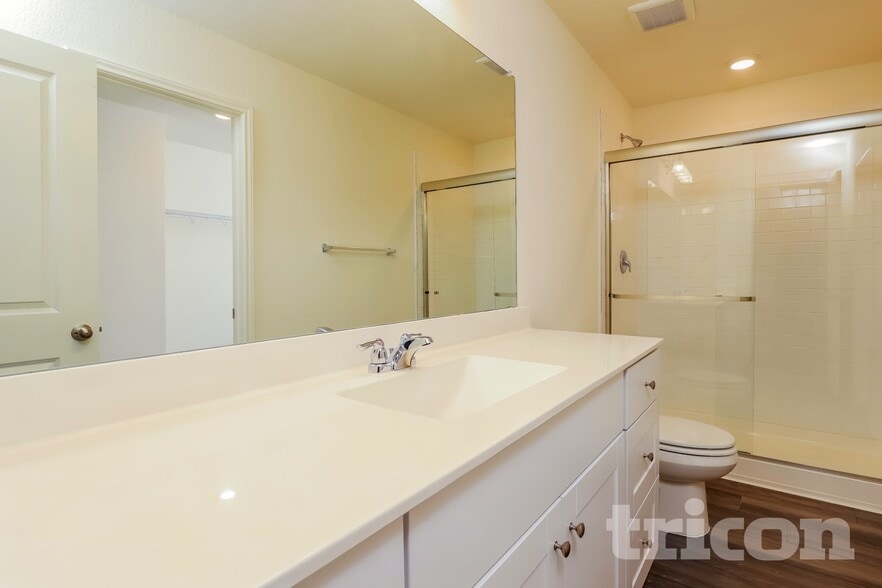 Building Photo - 5206 Winding Strm