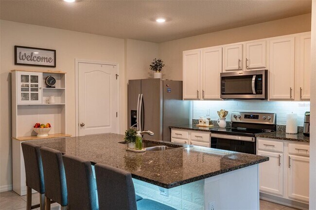 Building Photo - 5230 Bracks Landing Dr