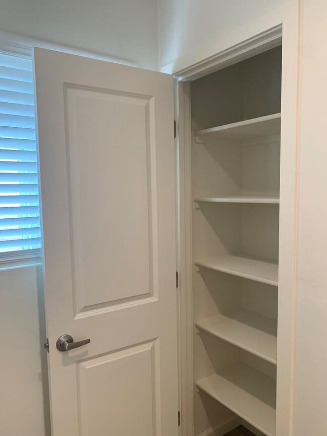 Building Photo - 2494 S Clovis Place-