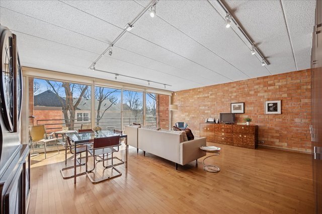 Building Photo - 630 Vernon Ave