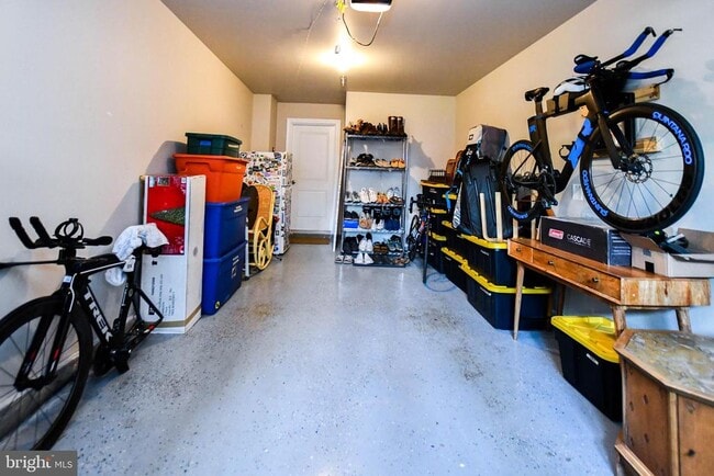 Building Photo - 5692 Stephanie Tessa Way