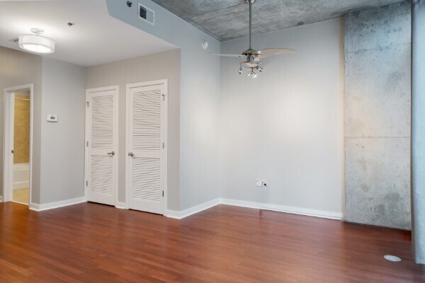 Living Room with ceiling fann - 301 Demonbreun St