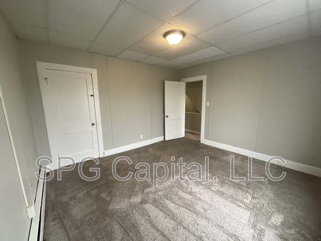 Building Photo - 148 E McKinley St