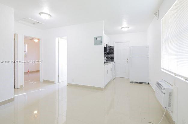 Building Photo - 309 Phippen Waiters Rd