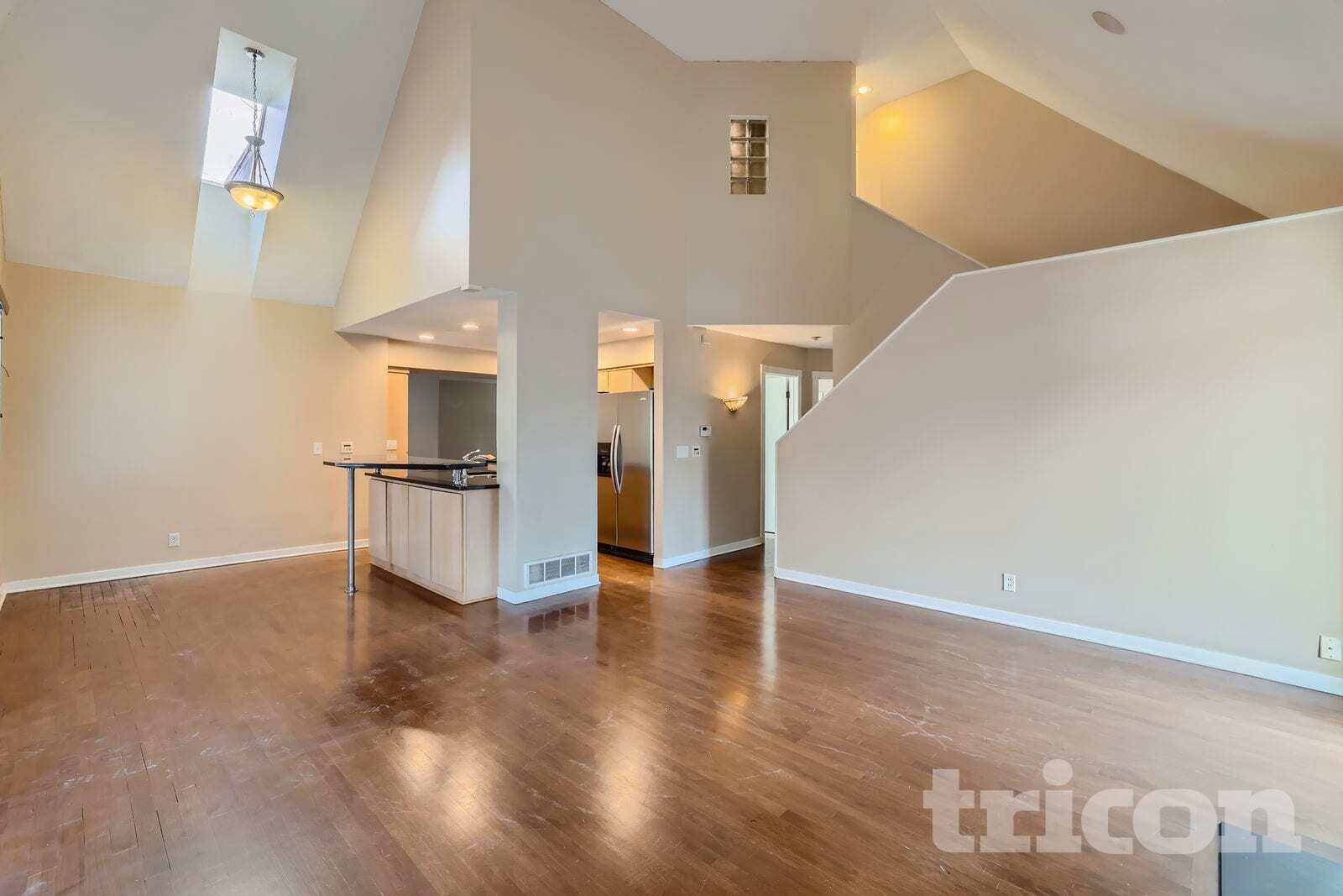 Building Photo - 5 Oak Shore Dr