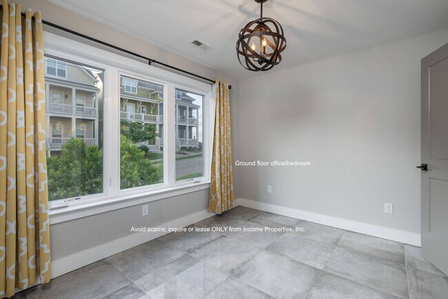 Building Photo - 226 22nd St