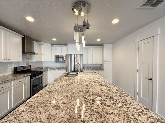 Building Photo - 5052 Moray Ct