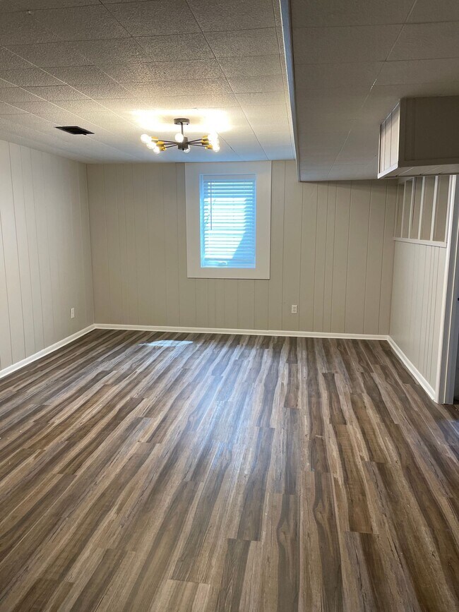 Building Photo - Newly remodeled Arvada home