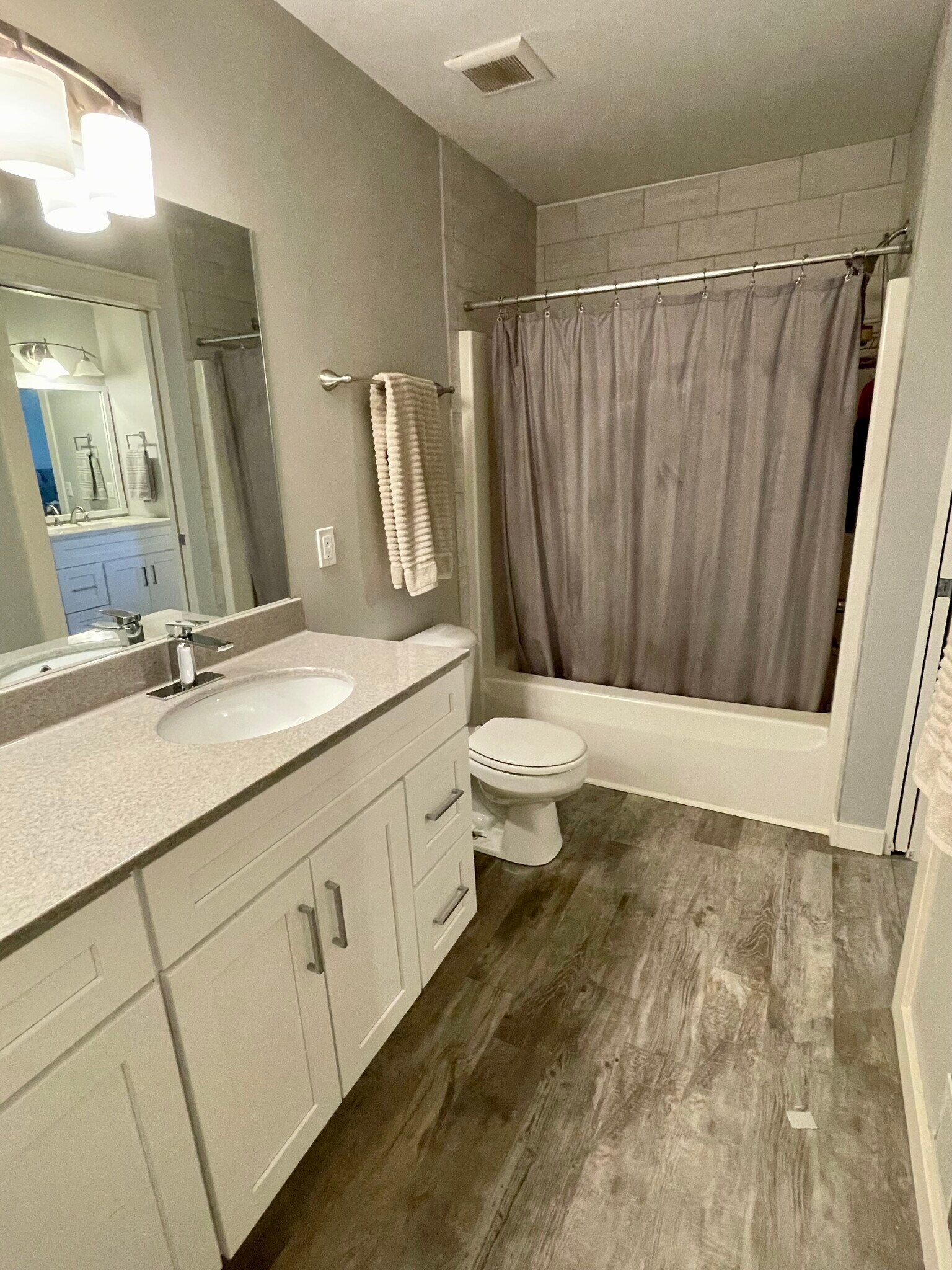 Full bath - 7014 S Cannon Place Dr