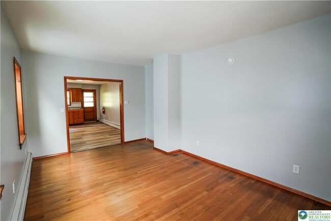 Building Photo - 775 Edgemont Ave