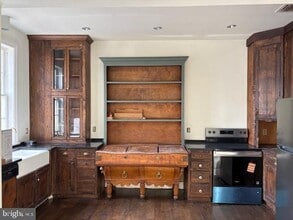 Building Photo - 1552 34th St NW