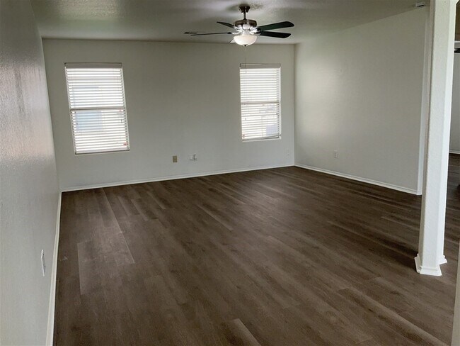 Building Photo - 1143 Desert Willow Ln