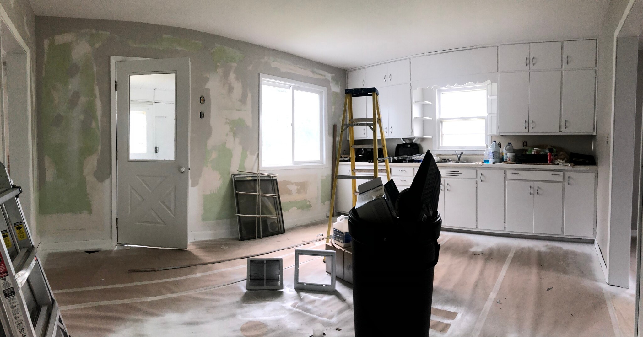 Building Photo - 609 Blackhawk St