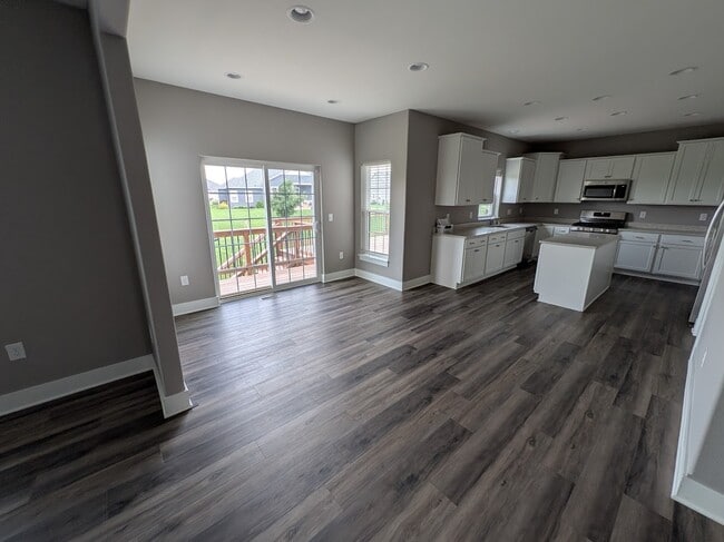 Building Photo - 1520 Foxwood Pass