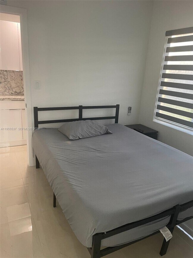 Building Photo - 25854 SW 144th Ct