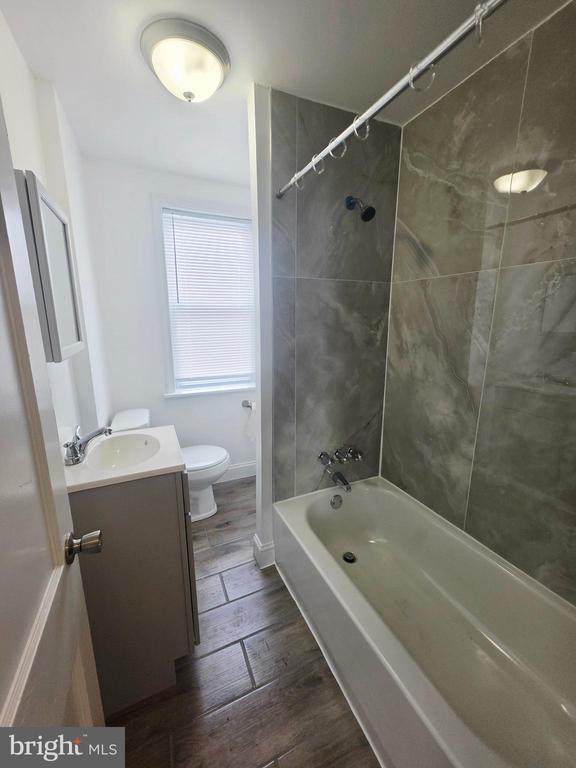 Building Photo - 6965 Clinton Rd