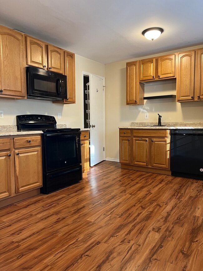 Building Photo - 508 Berkshire Ln