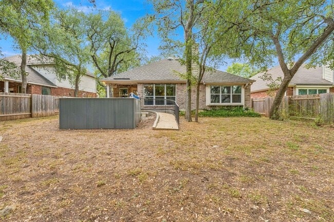 Building Photo - 516 Carismatic Ln
