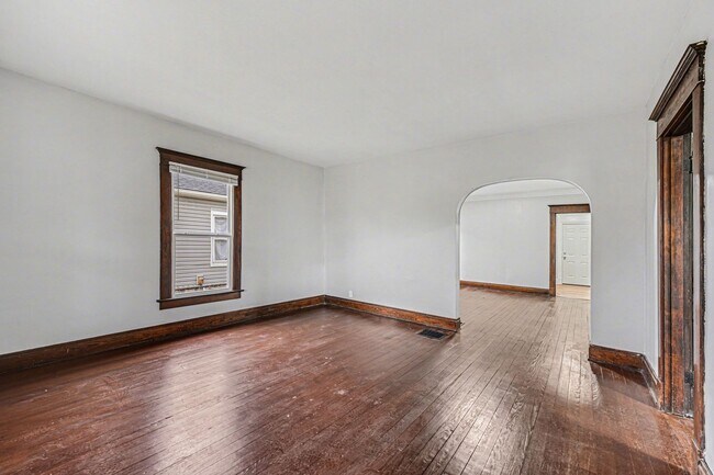 Building Photo - Fully Renovated 2BR Home – Modern Updates & Classic Charm