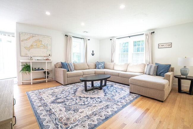 Building Photo - 176 Palmer Ave