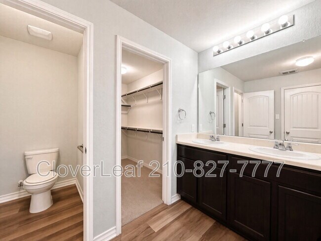 Building Photo - 8936 Taylor Grv
