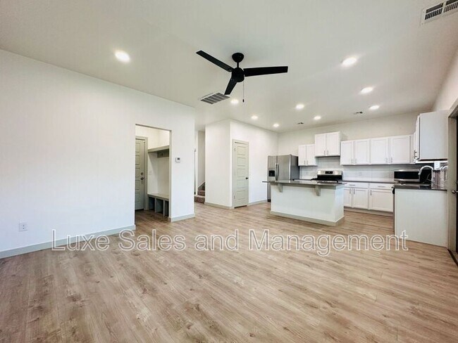 Building Photo - 7907 NW 135th Terrace