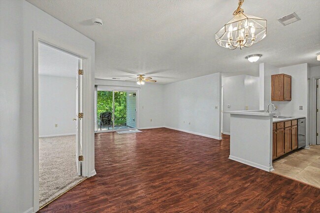 Building Photo - 38 Rio Grande Cir