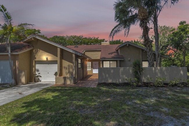 Building Photo - 23265 Boca Club Colony Cir