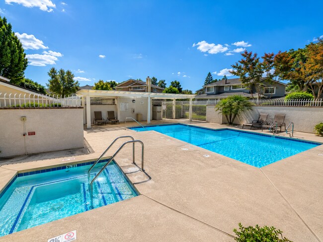 Building Photo - 3727 Mesa Oak Ln