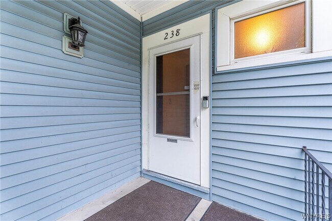 Building Photo - 238 Saranac Ave