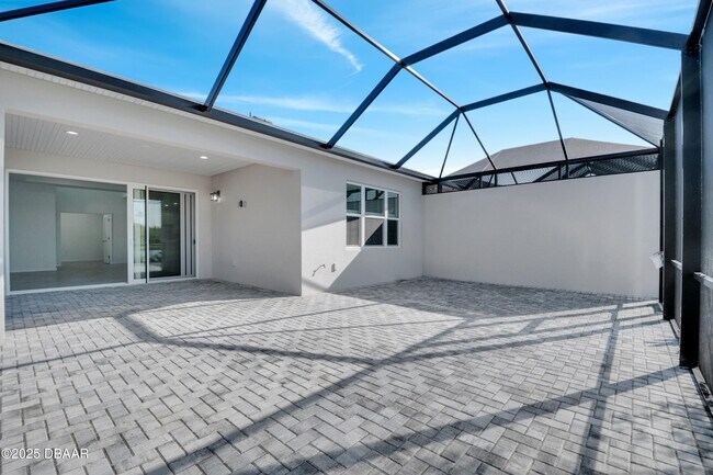 Building Photo - 215 Summertime Pl