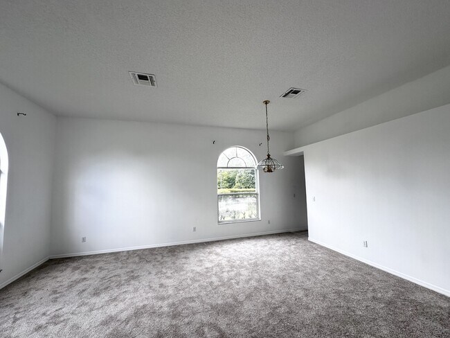 Building Photo - 3880 Becontree Pl