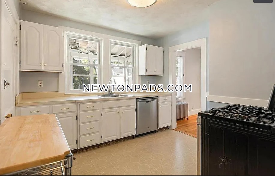 Building Photo - 47 Crosby Rd