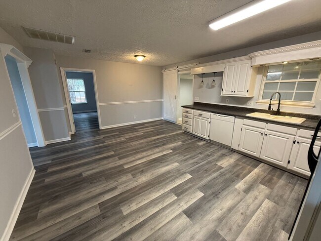 Building Photo - 1730 Azure Way