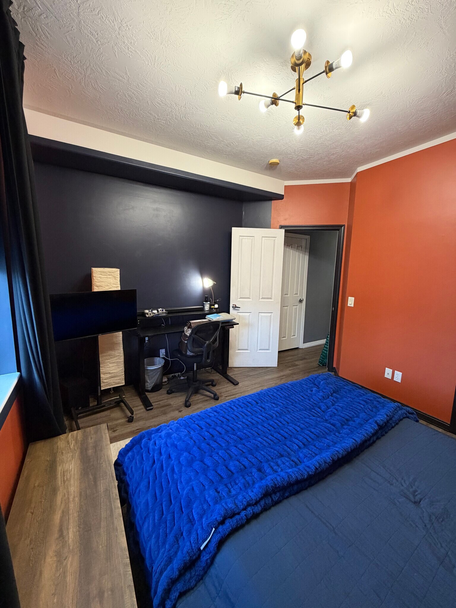 Building Photo - 70 N Main St